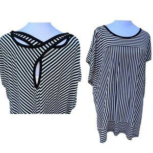 Two by Vince Camuto NWT Short Sleeve Top Women's Size 3X Black / White Striped